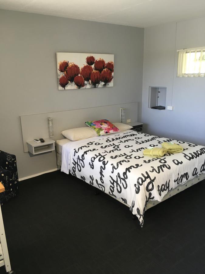 Plantation Retro Motel Tyndale Bagian luar foto