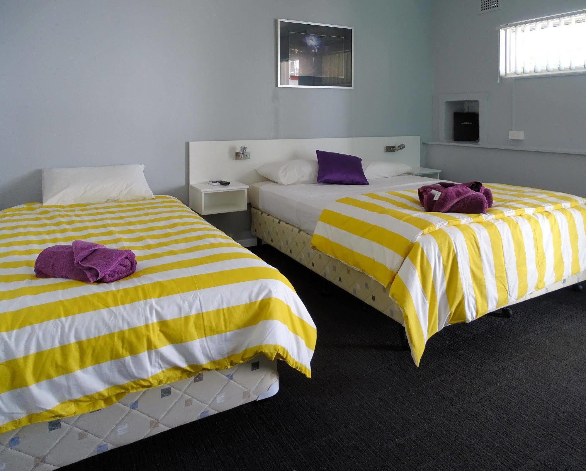 Plantation Retro Motel Tyndale Bagian luar foto