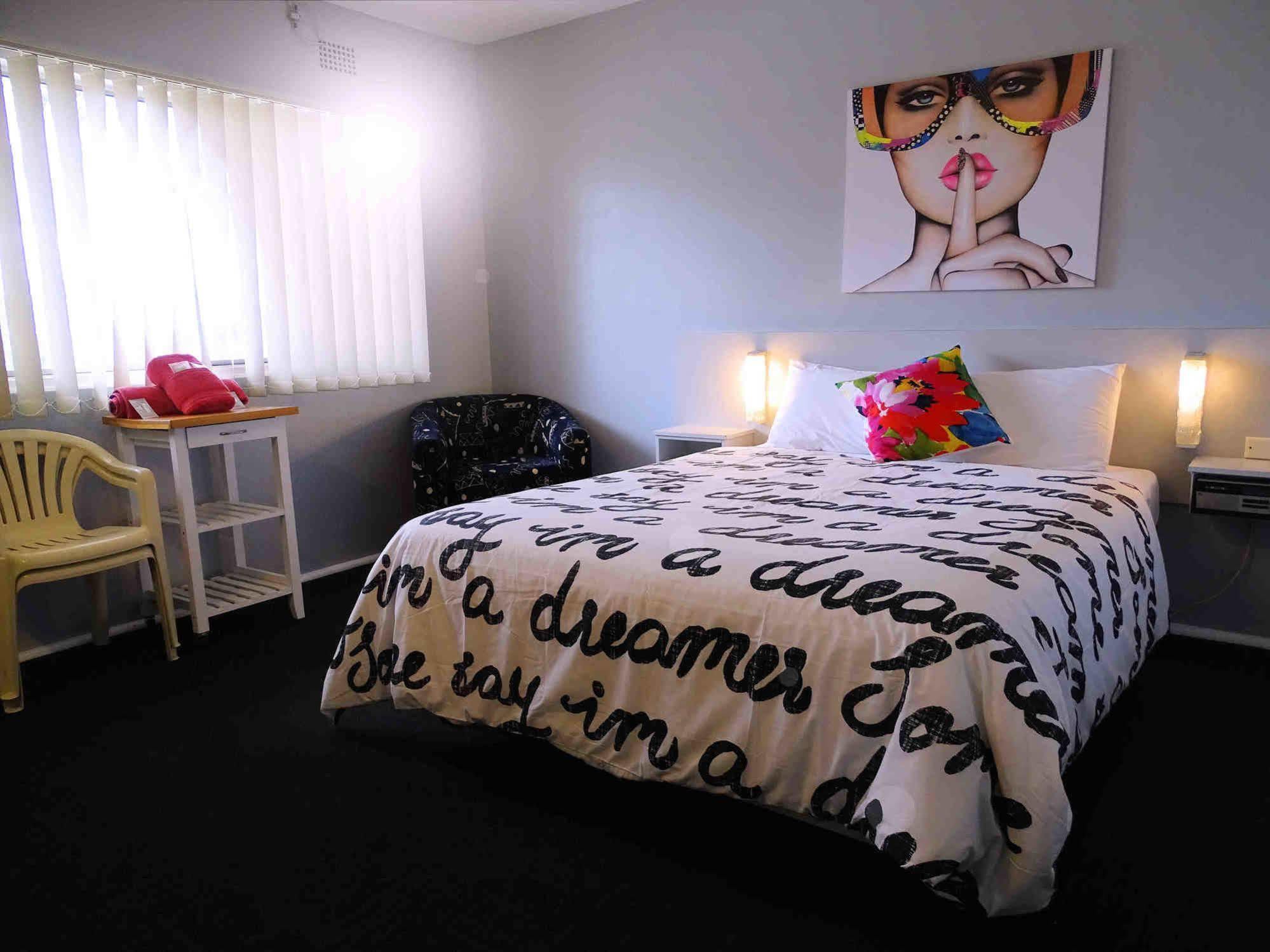 Plantation Retro Motel Tyndale Bagian luar foto